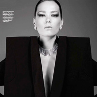 Fashion Around The Web: Minimalism, Daphne Guinness, Crystal Renn
