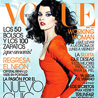 Crystal Renn Makes Her Vogue Debut On Vogue Mexico April 2011 Cover
